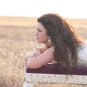 Meet your Posher, Macye