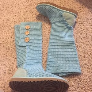 Blue knit uggs