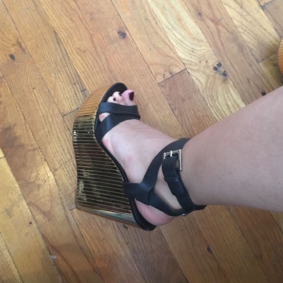 Enzo Angolini platforms. - Picture 4 of 4