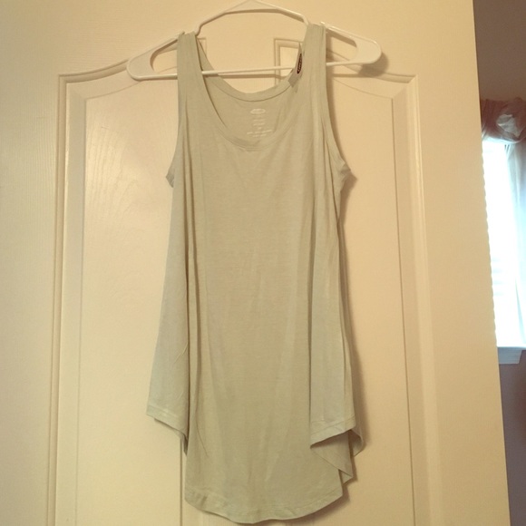 Old navy maternity tank top