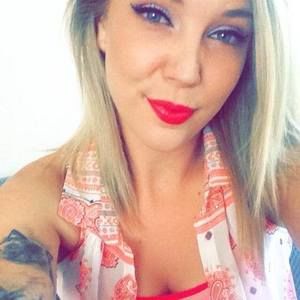 Meet your Posher, Kelli