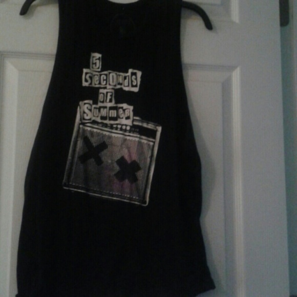 5sos muscle tee