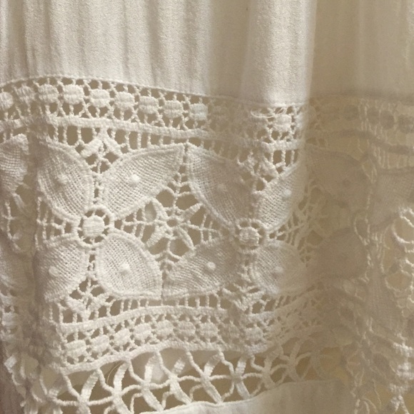 White Detailed Shirt - Picture 4 of 5