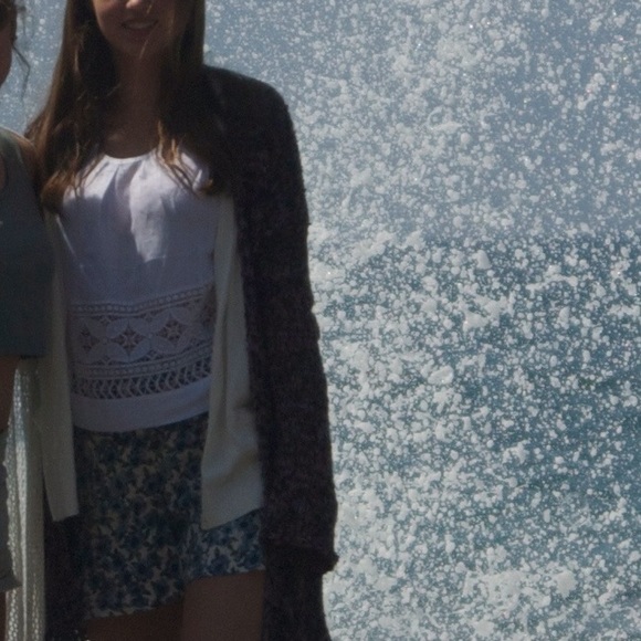 White Detailed Shirt - Picture 5 of 5