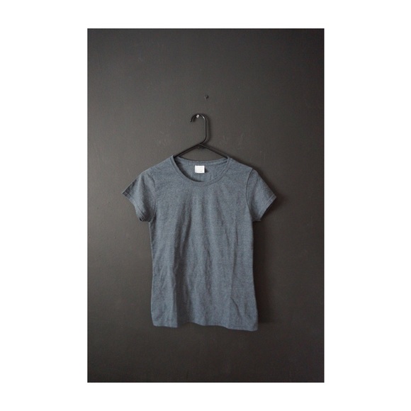 Women's gray shirt