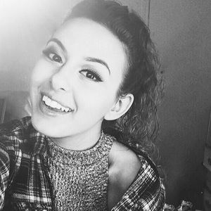 Meet your Posher, Sonia