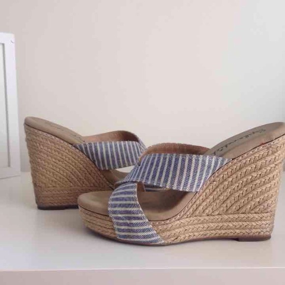 Nautical wedges by Splendid - Picture 2 of 4