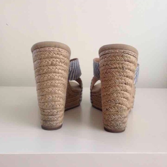 Nautical wedges by Splendid - Picture 3 of 4