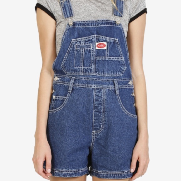 CUTE DENIM OVERALL SHORTS
