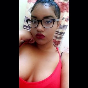 Meet your Posher, Sharimar