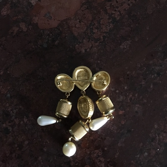 Beautiful accessory - Picture 2 of 4