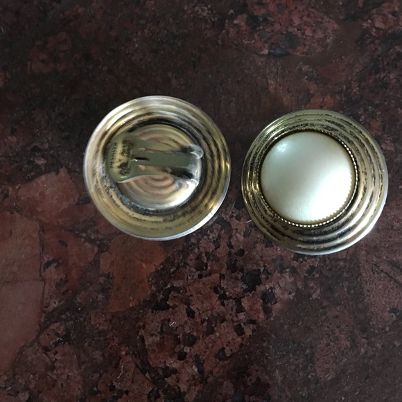 Beautiful accessory - Picture 3 of 4