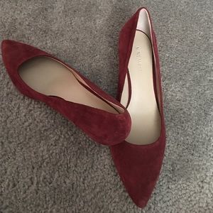 NWOT 9West burgundy pumps
