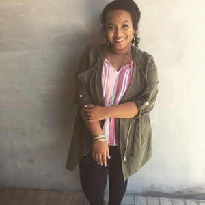 Meet your Posher, Lia