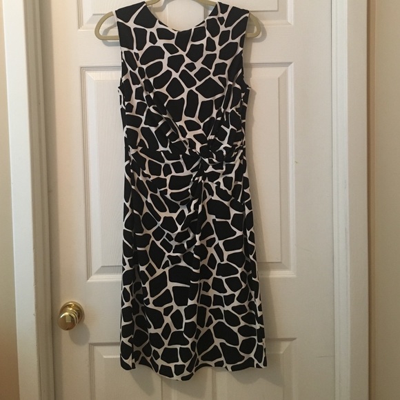 ✨Pretty Black and White Dress with animal print✨