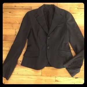 Chic soft black Theory black blazer