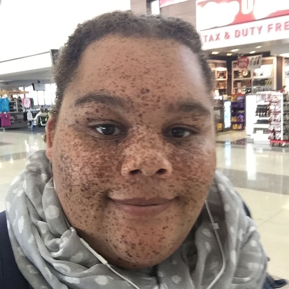 Meet your Posher, Victoria