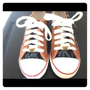 Michael Kors lace up sneakers that are Flawless!💥