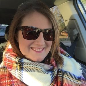 Meet your Posher, Christina