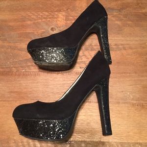 Black sparkly heals