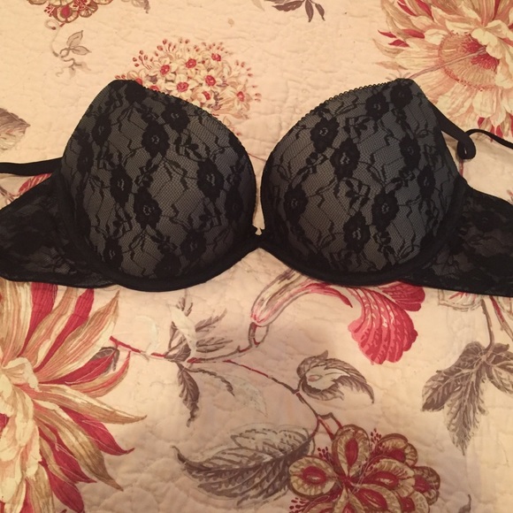 Black Lace Aerie Push Up Bra