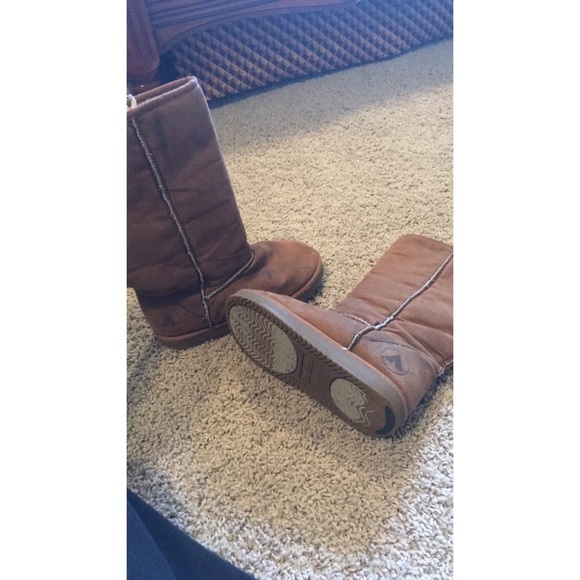 air walk "ugg" style boots - Picture 1 of 2