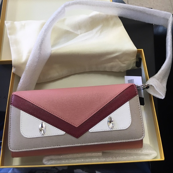 Fendi leather (Calf) Snap-fastening front flap - Picture 4 of 4