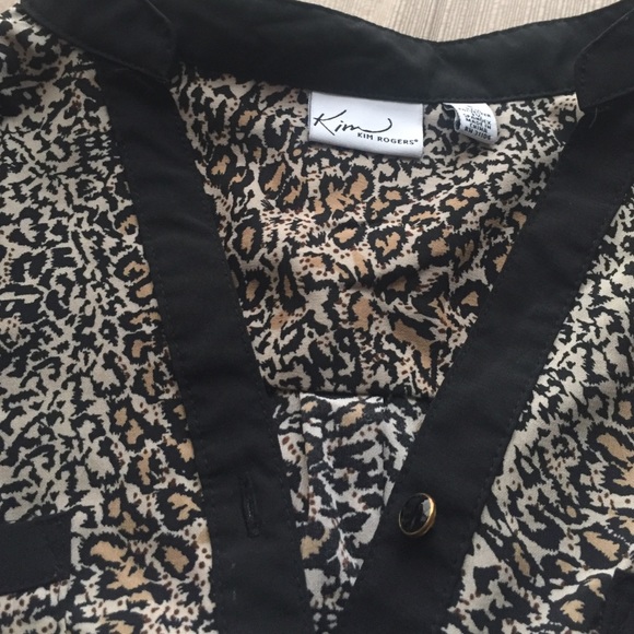 kim Rogers Cheetah Top - Picture 2 of 4