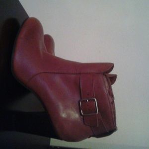 ankle boot