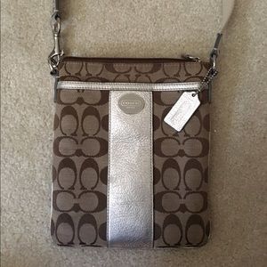 Coach cross body purse, gently used!