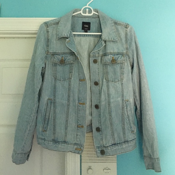 Gap light wash denim jacket