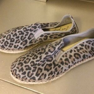 Never worn Free People espadrilles