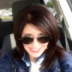 Meet your Posher, Valerie