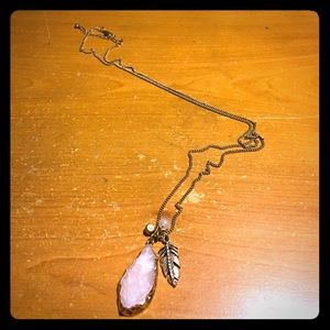 Forever 21 Crystal & feather necklace