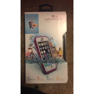 NEW iphone 5/5s lifeproof case