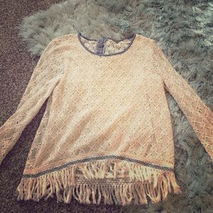 SUPER cute long sleeve top