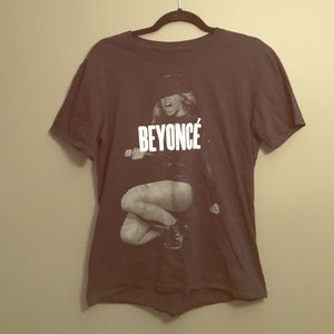Beyoncé ON THE RUN tour shirt