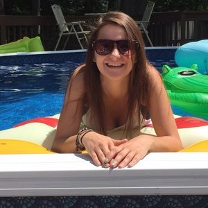 Meet your Posher, Madison