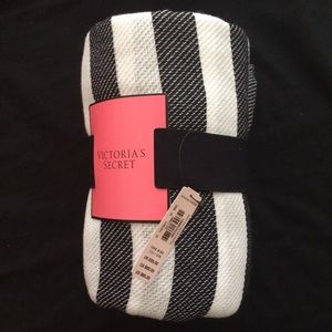 Large VS beach blanket