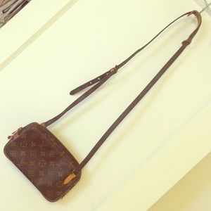 Authentic Vintage Louis Vuitton! Rare & beautiful