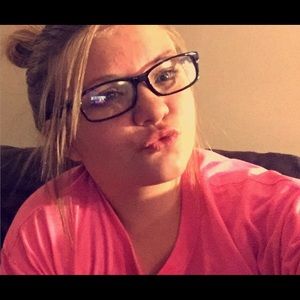 Meet your Posher, Lindsey