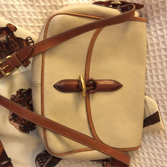 Rare 💕Vintage Dooney and Bourke Crossbody