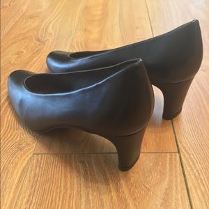 Stuart Weitzman Chicpump in black Nappa *BRAND NEW