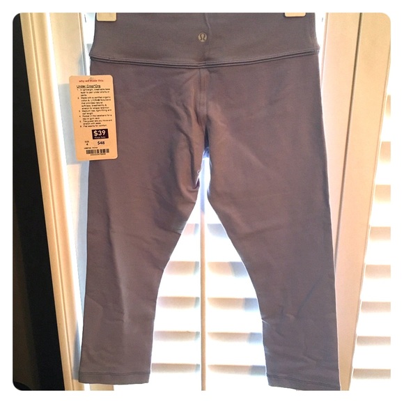 Lulu lemon under crop workout leggings