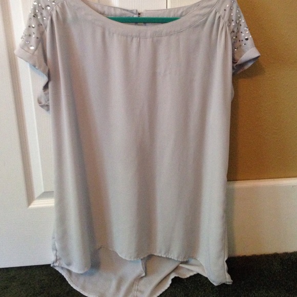 XL women's Studio Y gray blouse.