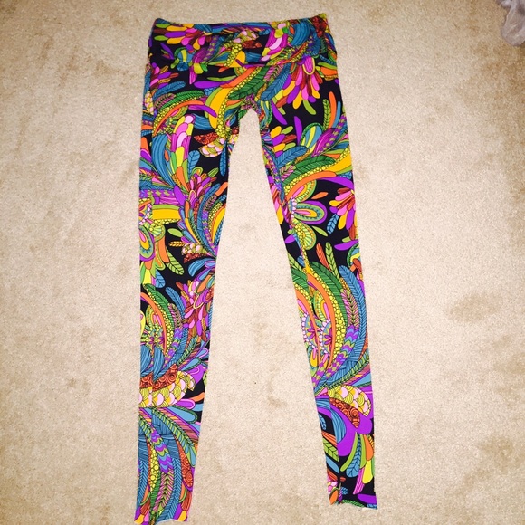 Bright yoga pants!