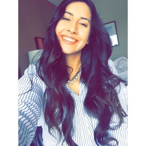 Meet your Posher, Danielle