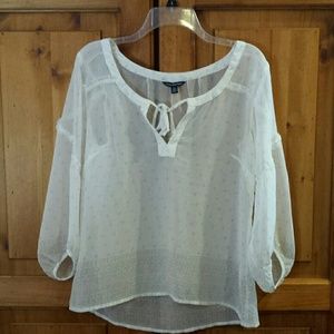 3/4" sleeves, 24" length, 20" chest