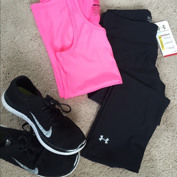 Under Armour Cropped Leggings - Picture 4 of 4