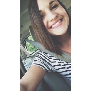 Meet your Posher, Emily